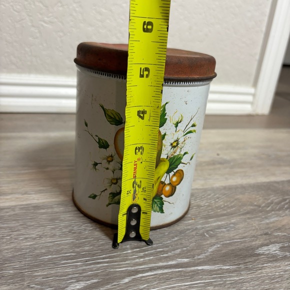 Vintage Metal Kitchen Canister Tin Fruit Floral Design Rustic Lid USA - Picture 6 of 7